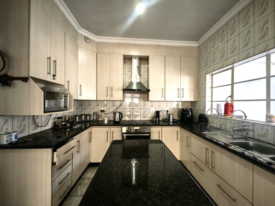 3 Bedroom Property for Sale in Oos Einde North West
